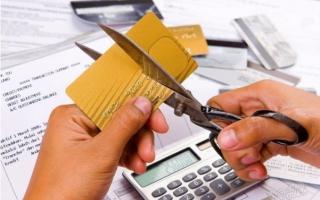 Как заменить банковскую карту сбербанка с истекшим сроком, при изменении фамилии или в случае потери